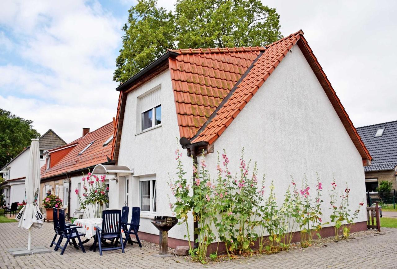 Ferienwohnungen Auf Dem Pommernhof Samtens Bagian luar foto